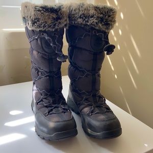 💥NEW - Timberland (Chili) Boots Size 11 - Black with Grey Fur.💥💥💥
